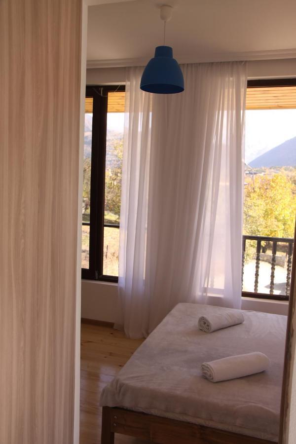Eka'S Guest House Mestia Esterno foto