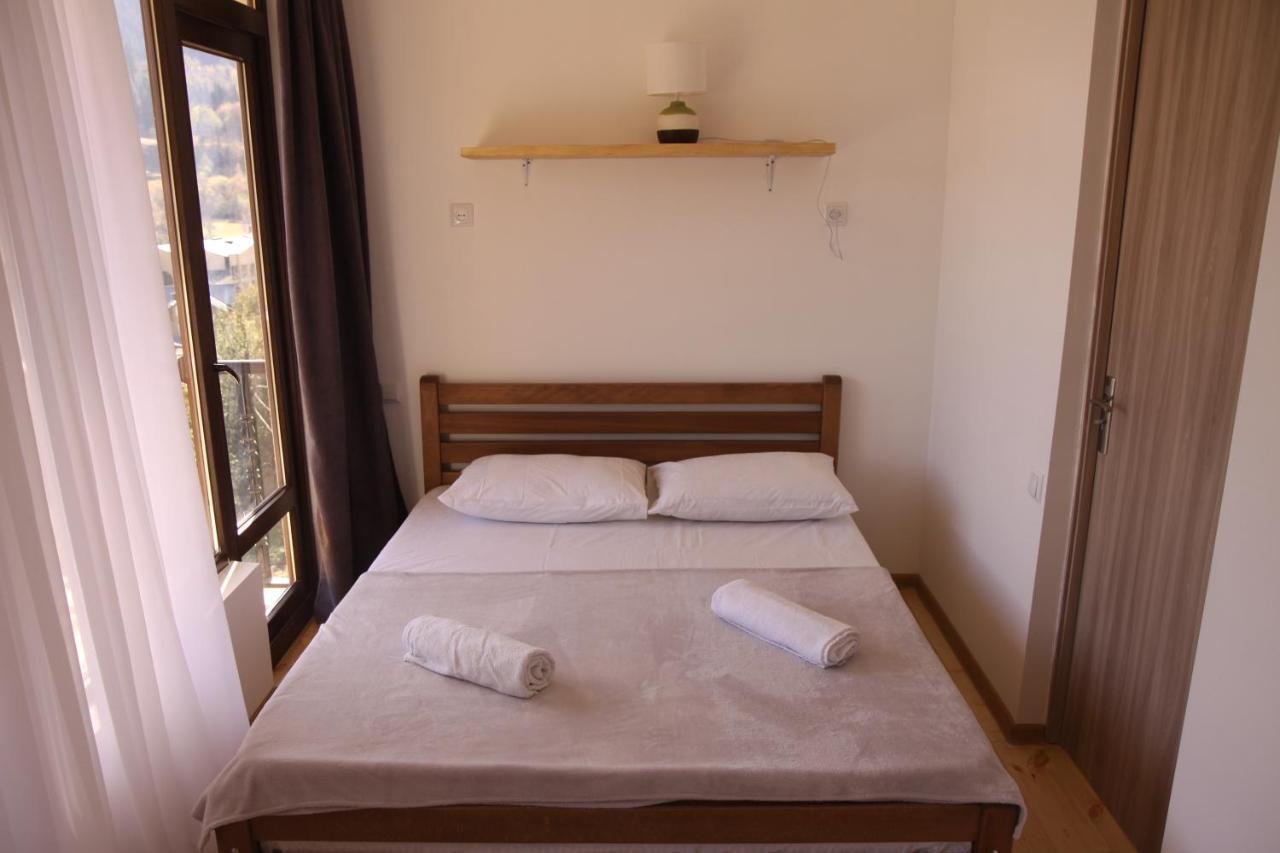 Eka'S Guest House Mestia Esterno foto